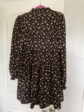 Black Floral Long-Sleeve Tiered Mini Dress by English Factory